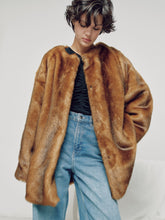 Завантажити фото у Галерею, Шуба 772025